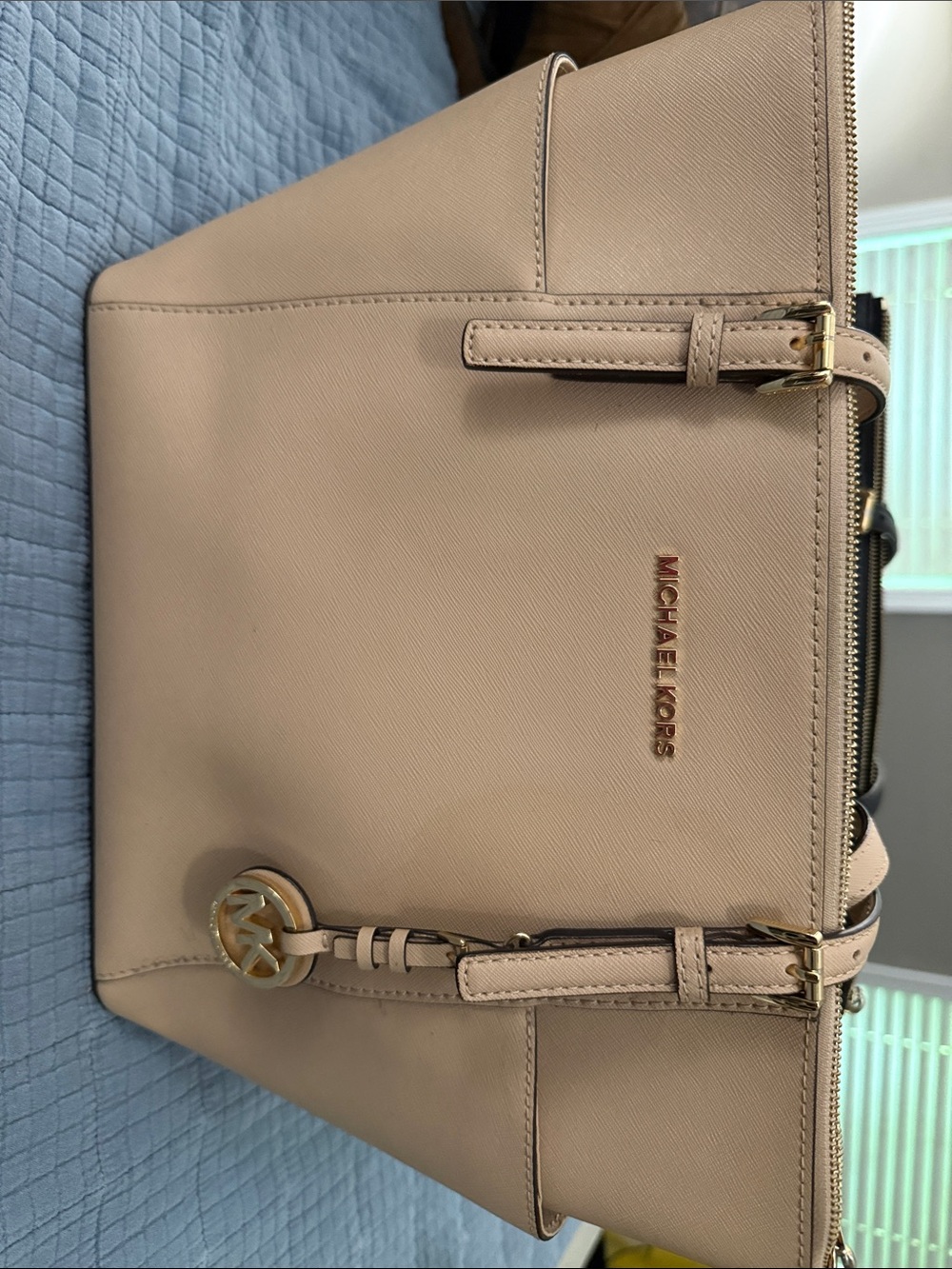 Michael Kors Neutral Blush Leather Tote with Gold Logo - Picture 1 of 2